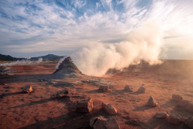 Hver, İzlanda Hverarond, Myvatn 'da bir jeotermal bölge. Hve