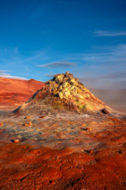 Hver, İzlanda Hverarond, Myvatn 'da bir jeotermal bölge. Hve