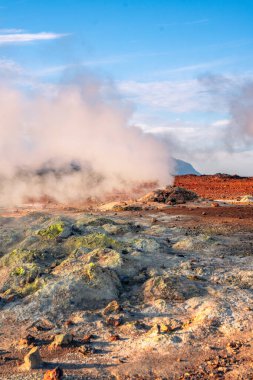 Hver, İzlanda Hverarond, Myvatn 'da bir jeotermal bölge. Hve