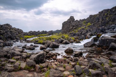 Thingvellir Ulusal Parkı Yarık Vadisi, Şelale Ortasına