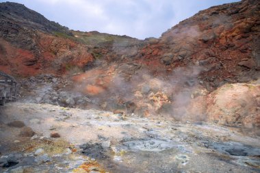 Seltun, Reykjanes Penins 'teki Krisuvik jeotermal alanının bir parçasıdır.