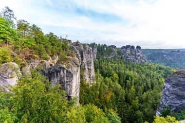 Sakson İsviçre 'deki Elbe Kumtaşı Dağları