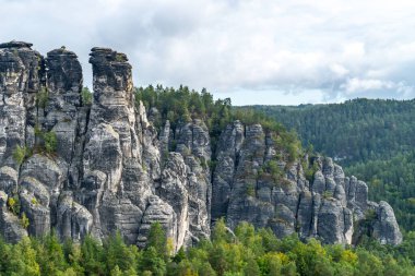 Sakson İsviçre 'deki Elbe Kumtaşı Dağları