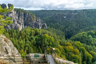 Sakson İsviçre 'deki Elbe Kumtaşı Dağları