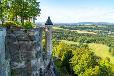Sakson İsviçre 'deki Knigstein Kalesi Elbe Kum Taşı Dağları