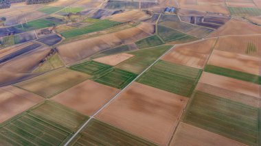 Straubing-Bogen bölgesi, Bavyera, Almanya ve Avrupa 'daki tarım alanlarının havadan görüşü