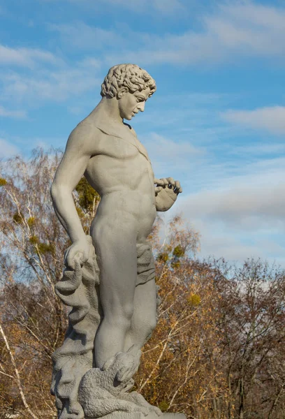 2022 Bialystok Poland Une Belle Sculpture Jeune Aktéon Dans Parc — Photo