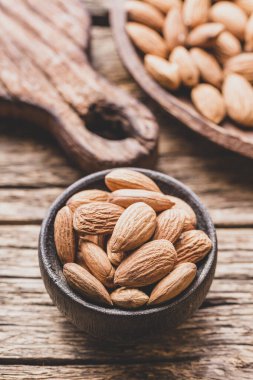 pile of natural almonds (Prunus dulcis) close-up image