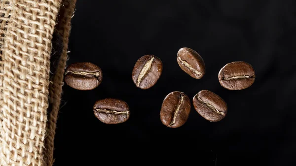 Roasted Coffee Beans Colombia Suspended Air Arabica Variety — Stock Photo, Image