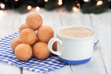 Masada börekler, tipik Kolombiya yemekleri, yakın plan görüntü.