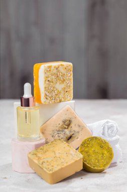 Doğal cilt bakım ürünlerinden yapılmış el yapımı sabun.