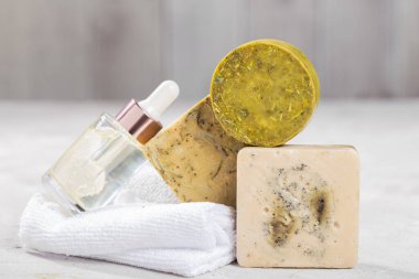 Doğal cilt bakım ürünlerinden yapılmış el yapımı sabun.