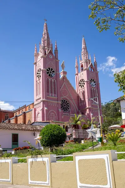 Jericho, Antioquia, Kolombiya; 29 Mayıs 2025 St. Laura Mabedi Kilisesi, aynı zamanda Mary 'nin Kalbi Cemaati olarak da bilinir..