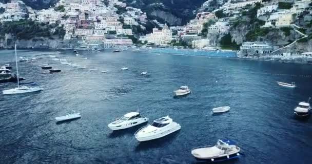 Napoli Talya Positano Hava Manzarası Üzerinde Uçuyor Amalfi Kıyısındaki Beyaz — Stok video