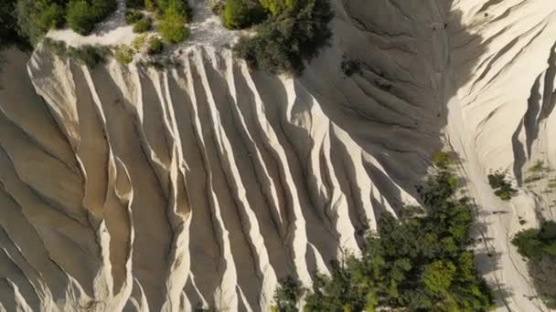 Kalksteengroeve Vanuit Lucht Uitzicht Canyon Achtige Mijn Verlaten Steengroeve Voor — Stockvideo