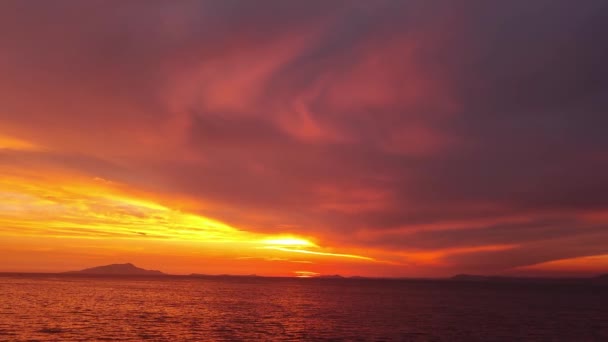 Majestic Sunset Sunrise Landscape Beautiful Cloudscape Sea Amazing Light Pink — Stock video