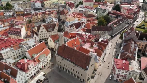 Piękny Widok Lotu Ptaka Stare Miasto Tallinie Czerwone Budynki Dachu — Wideo stockowe