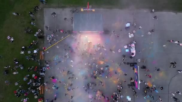 Aerial Flight Dancing People Crowd Holi Festival Colors Different Colored — Vídeo de Stock