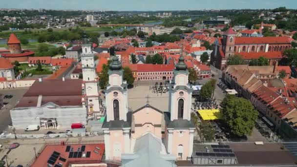 Piękna Panorama Starego Miasta Kownie Wieżami Kościelnymi Ratuszem Piękne Wieże — Wideo stockowe