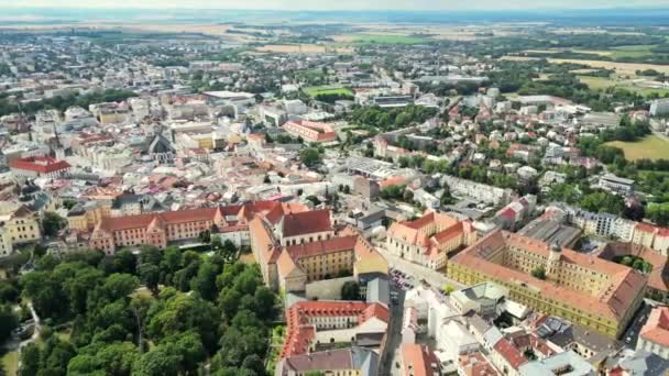 Olomouc Tsjechië Europese Architectuur Bezienswaardigheden Tijdens Sunny Cloudy Day Europa — Stockvideo