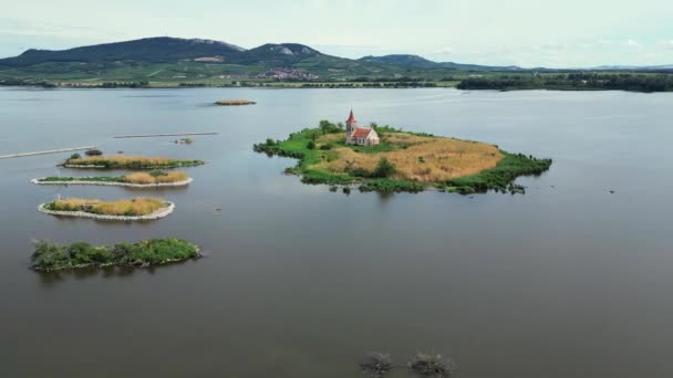 Luchtfoto Van Kostel Linharta Kerk Zuid Moravië Tsjechië Enige Overblijfselen — Stockvideo