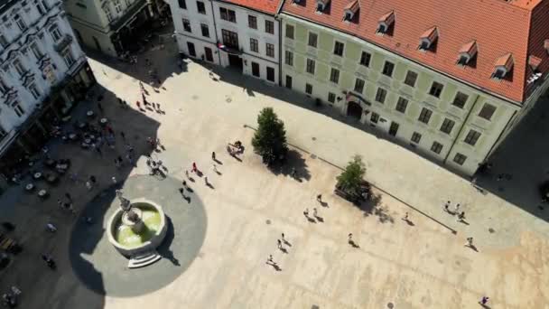 布拉迪斯拉发城堡和古城的空中景观 建立了斯洛伐克欧洲首都城的镜头 历史城区 潘斯卡街 Stare Mesto第一区 高质量4K — 图库视频影像