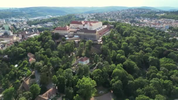 Kilátás Drónra Város Brno Cseh Köztársaság Kilátás Nyílik Középkori Vár — Stock videók