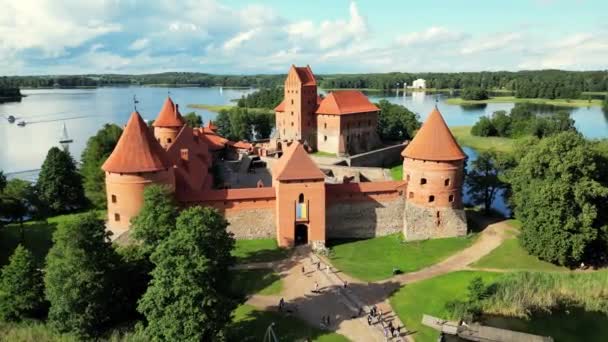 Тракайський Замок Середньовічний Готичний Острівний Замок Розташований Озері Галве Литва — стокове відео
