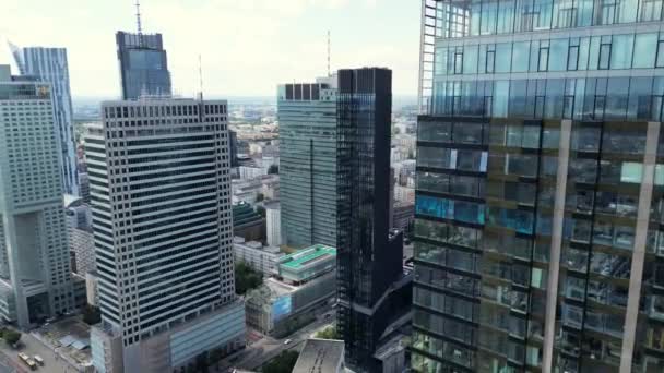 Városi Égbolt Üveg Felhőkarcolókkal Modern Üzleti Negyed Város Üveg Felhőkarcolók — Stock videók