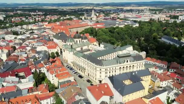Olomouc República Checa Arquitetura Europeia Marcos Durante Dia Nuvens Ensolaradas — Vídeo de Stock
