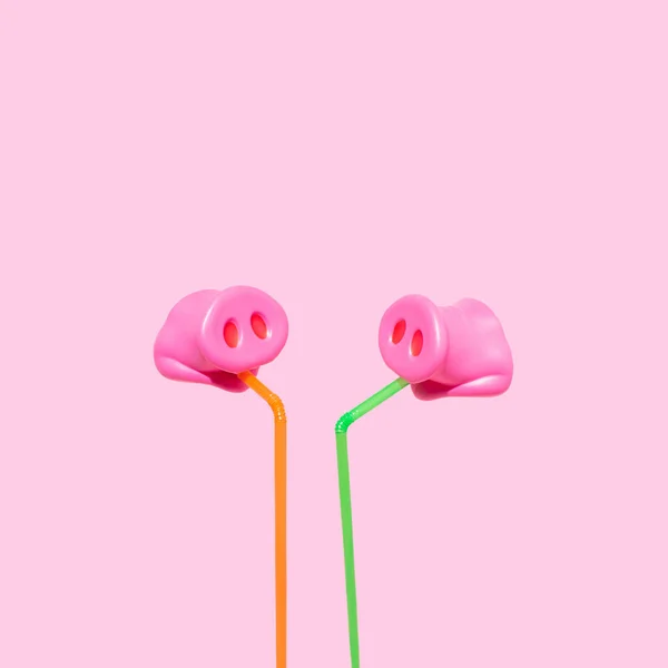Ροζ Μουσούδες Γουρουνιών Καλαμάκια Παστέλ Φόντο Αστεία Ιδέα Των Ζώων — Φωτογραφία Αρχείου