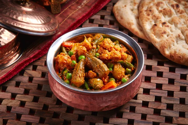 Curry Hamour Curry Hammour Com Legumes Misturados Pão Servido Prato — Fotografia de Stock
