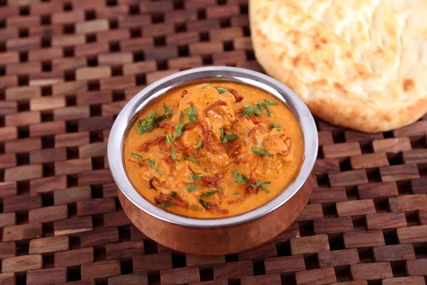 Mughlai Chicken Lamb Curry Mit Brot Serviert Schüssel Isoliert Auf — Stockfoto