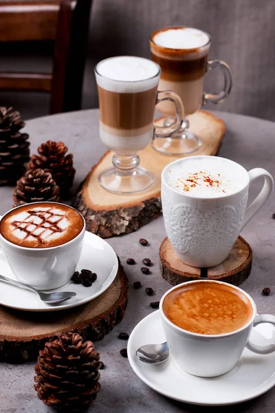 Asortyment Kawy Cafe Latte Caramel Latte Americano Macchiato Espresso Cappuccino — Zdjęcie stockowe