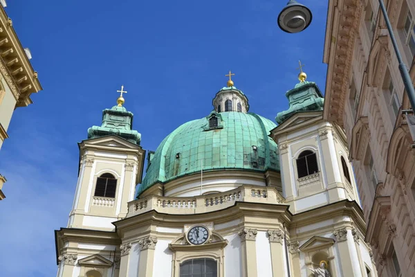 stock image Graben pedestrianised street to the Baroque Peterskirche