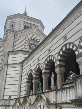 İtalya 'daki eski kasabanın manzarası