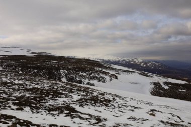 İzlanda 'nın doğu bölgesindeki bir dağa bakın. 