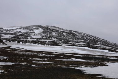 Grimsstadir 'in yanındaki bir dağda, Nordurland eystra' nın kuzeyindeki Norduring belediyesinde bir İzlanda kasabasıdır..