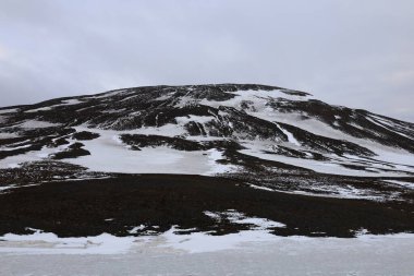 Grimsstadir 'in yanındaki bir dağda, Nordurland eystra' nın kuzeyindeki Norduring belediyesinde bir İzlanda kasabasıdır..