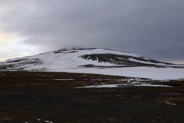 Grimsstadir 'in yanındaki bir dağda, Nordurland eystra' nın kuzeyindeki Norduring belediyesinde bir İzlanda kasabasıdır..