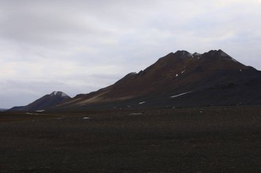 Grimsstadir 'in yanındaki bir dağda, Nordurland eystra' nın kuzeyindeki Norduring belediyesinde bir İzlanda kasabasıdır..