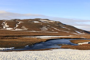 Grimsstadir 'in yanındaki bir dağda, Nordurland eystra' nın kuzeyindeki Norduring belediyesinde bir İzlanda kasabasıdır..