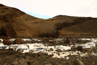  Doğu İzlanda, Flojtsdalshreppur 'da Hengifossa' da bulunan bir dağın manzarası.