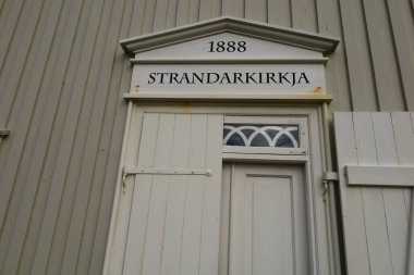 Strandarkirkja İzlanda 'nın güney kıyısında Selvogur' da bir Lüterci kilisesidir.. 