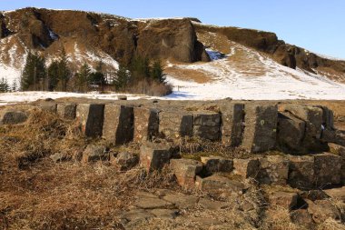 Kirkjugolf İzlanda 'nın güneyinde Kirkjubjarklaustur' da bir jeolojik oluşumdur..