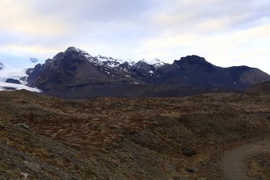 Vatnajokull Ulusal Parkı, İzlanda 'da bulunan ve Avrupa' nın 14,141 km2, bir başka deyişle ülkenin% 13 'ünü kapsayan bir ulusal parktır.