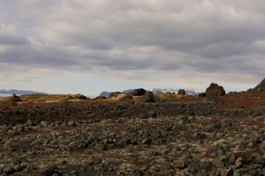  Vatnajkull Ulusal Parkı, İzlanda 'da bir ulusal parktır ve Avrupa' nın 14.141 km2, bir başka deyişle ülkenin% 13 'ünü kapsayan ikinci büyük parkıdır.