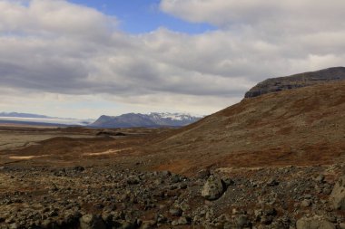 Vatnajkull Ulusal Parkı, İzlanda 'da bulunan ve Avrupa' nın 14,141 km2, bir başka deyişle ülkenin% 13 'ünü kapsayan bir ulusal parktır.
