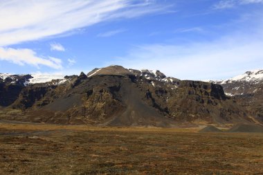 Vatnajkull Ulusal Parkı, İzlanda 'da bulunan ve Avrupa' nın 14,141 km2, bir başka deyişle ülkenin% 13 'ünü kapsayan bir ulusal parktır.