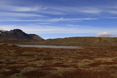 Vatnajkull Ulusal Parkı, İzlanda 'da bulunan ve Avrupa' nın 14,141 km2, bir başka deyişle ülkenin% 13 'ünü kapsayan bir ulusal parktır.